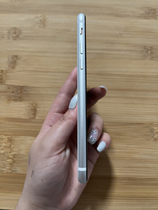 iPhone SE 2020 256 gb (6 foto / 9)