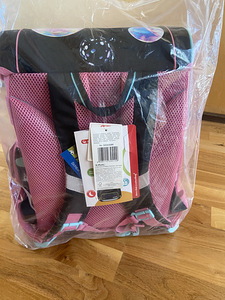Новый школьный рюкзак (2 фото из 4)