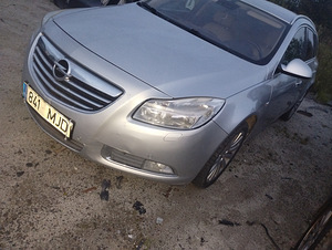OPEL INSIGNIA 2.0D 96KWT, VARUOSAD (5 foto / 9)
