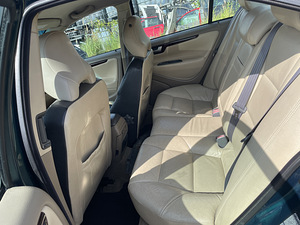 VOLVO S60 2,4D 120 KWT, VARUOSAD (9 foto / 9)