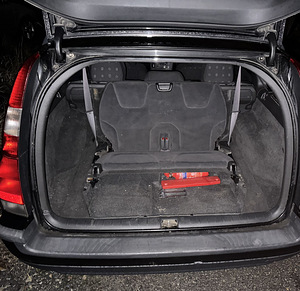 VOLVO V70 2,4 BENSIIN 103KWT, VARUOSAD (9 foto / 10)