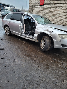AUDI A6 C6 3,0 TDI 165 KWT VARUOSADEKS (9 foto / 9)