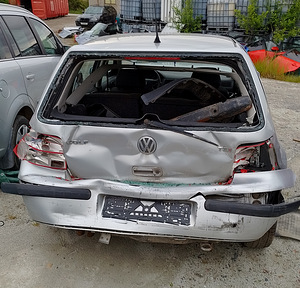 VW GOLF 1,9D 81 KWT, VARUOSAD (2 foto / 8)
