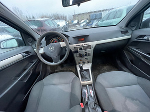 OPEL ASTRA 1,6 BENS 85 KWT VARUOSAD (7 foto / 10)