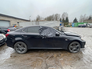 LEXUS IS 220D 130 KWT, VARUOSAD (2 foto / 10)