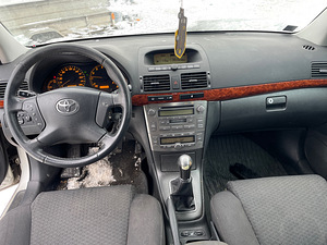 TOYOTA AVENSIS 1,8 BENS VARUOSAD (9 foto / 10)