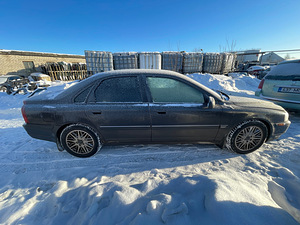 VOLVO S80 2,9 BENS, AUTOMAAT, VARUOSAD (8 foto / 10)