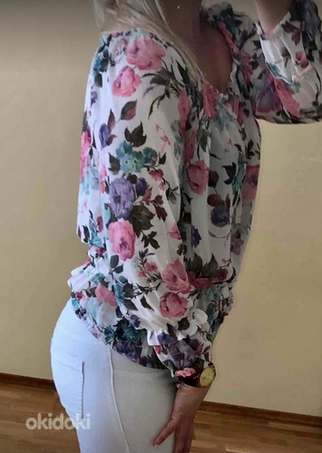Красивая цветочная блузка M 38 (фото #2)