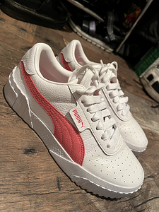 Кроссовки Puma 38 размер (2 фото из 3)