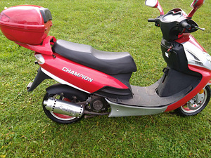 Roller 50cc (5 foto / 5)