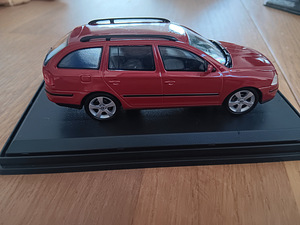 Mudelauto Skoda Octavia (2 foto / 4)