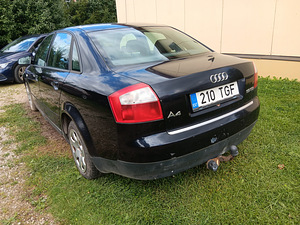 Müüa Audi A4 varuosadeks (2 foto / 4)