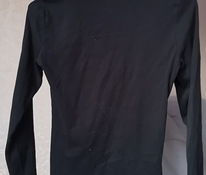 Черная блузка с длинными рукавами New Yorker.