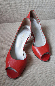 Красные кожаные туфли, 39