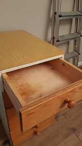 Puidust kapp sahtlitega (2 foto / 2)