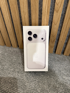 iPhone 17 Pro Max Cosmic Orange, Silver, Deep Blue 256GB (2 foto / 3)