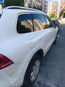 Volkswagen touareg 3.0TDI 2011 (2 foto / 11)