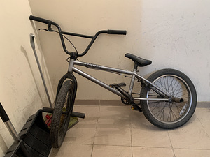 Велосипед BMX + комплект для ухода за велосипедом БЕСПЛАТНО!