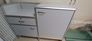 Магазинный стол (2 фото из 2)