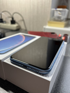 iPhone XR 64GB Blue (3 foto / 5)
