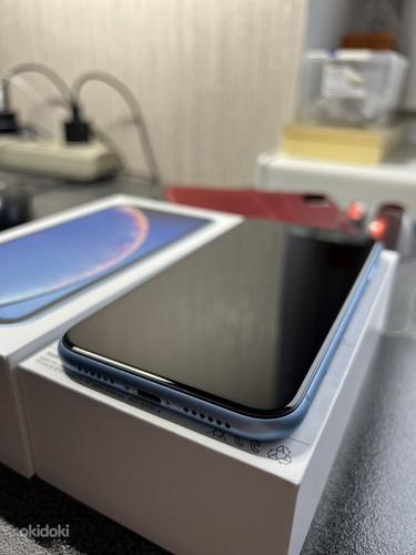 Apple iPhone XR 64 ГБ Синий (фото #3)