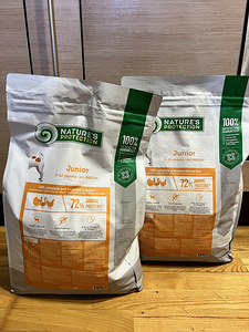 Kuivtoit Natures Protection junior kodulinnulihaga 7.5kg 2x (1 foto / 1)
