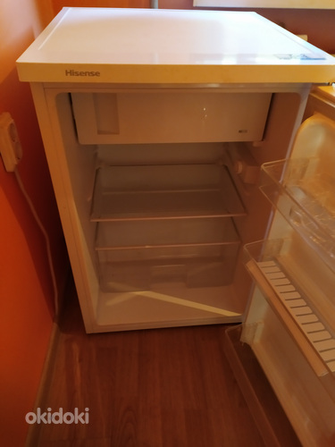 Мини-холодильник Hisense (фото #2)