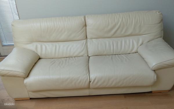 Кожаный диван и два кресла (фото #1)