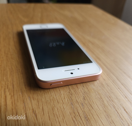 iPhone 5SE 32 ГБ розовое золото (фото #4)