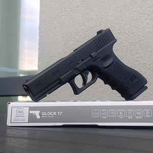 UUS Glock 17 gen 3 4,5mm CO2 blowback õhkrelv Umarex (2 foto / 10)