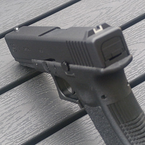 UUS Glock 17 gen 3 4,5mm CO2 blowback õhkrelv Umarex (7 foto / 10)