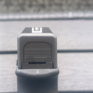 UUS Glock 17 gen 3 4,5mm CO2 blowback õhkrelv Umarex (8 foto / 10)