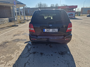 Kia Sorento 2.5 (3 foto / 8)