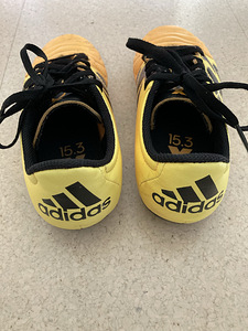 Газонные бутсы adidas, размер 35 (4 фото из 5)