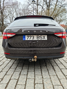 Автомобиль для продажи (12 фото из 14)