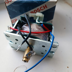 Bosch 24V Solenoid (1 foto / 2)