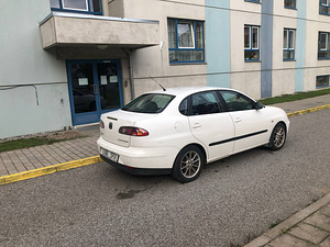Seat Cordoba 1.4 74KW (9 foto / 11)