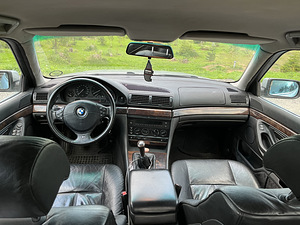 M/V BMW 730i (7 foto / 7)