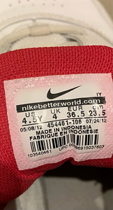 Nike детская обувь (2 фото из 2)