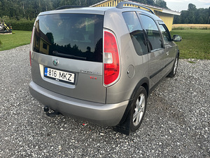 Skoda Roomster (5 foto / 11)