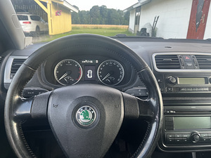 Skoda Roomster (8 foto / 11)
