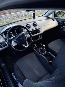 SEAT Ibiza 1.9 TDI 77kW (8 foto / 15)