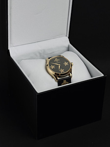 GUCCI G-Timeless Black Dial Black Leather Ladies Watch (3 foto / 7)