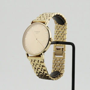 Часы Tissot Everytime среднего размера (2 фото из 5)