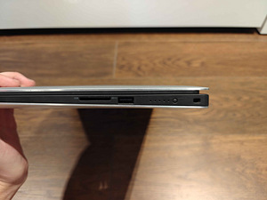 Dell XPS 15 9570 sülearvuti / arvuti / laptop (4 foto / 4)