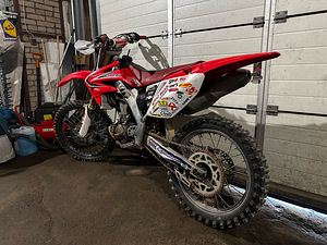 Honda CRF 250 (6 foto / 6)