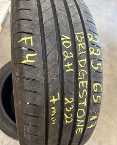 Bridgestone Alenza 001 (F4) (1 foto / 1)