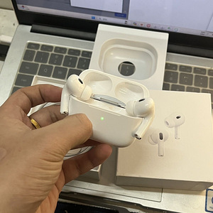 Airpods pro 2 (10 фото из 10)