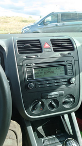 Продам VW Golf 2004г. (8 фото из 11)