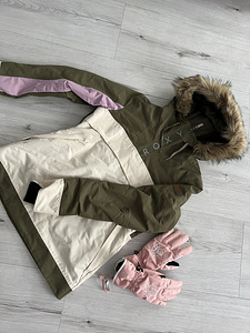 Сноубордическая куртка и перчатки Roxy